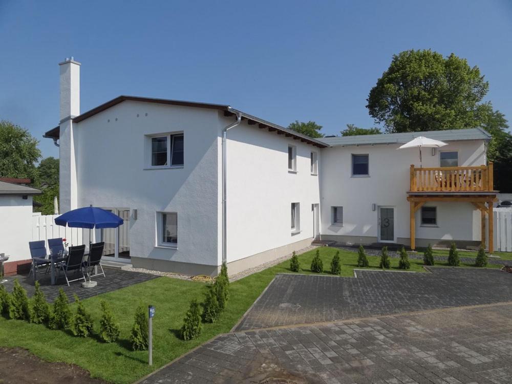 Ferienhaus Usedomer Flaschenpost ツィノヴィッツ エクステリア 写真